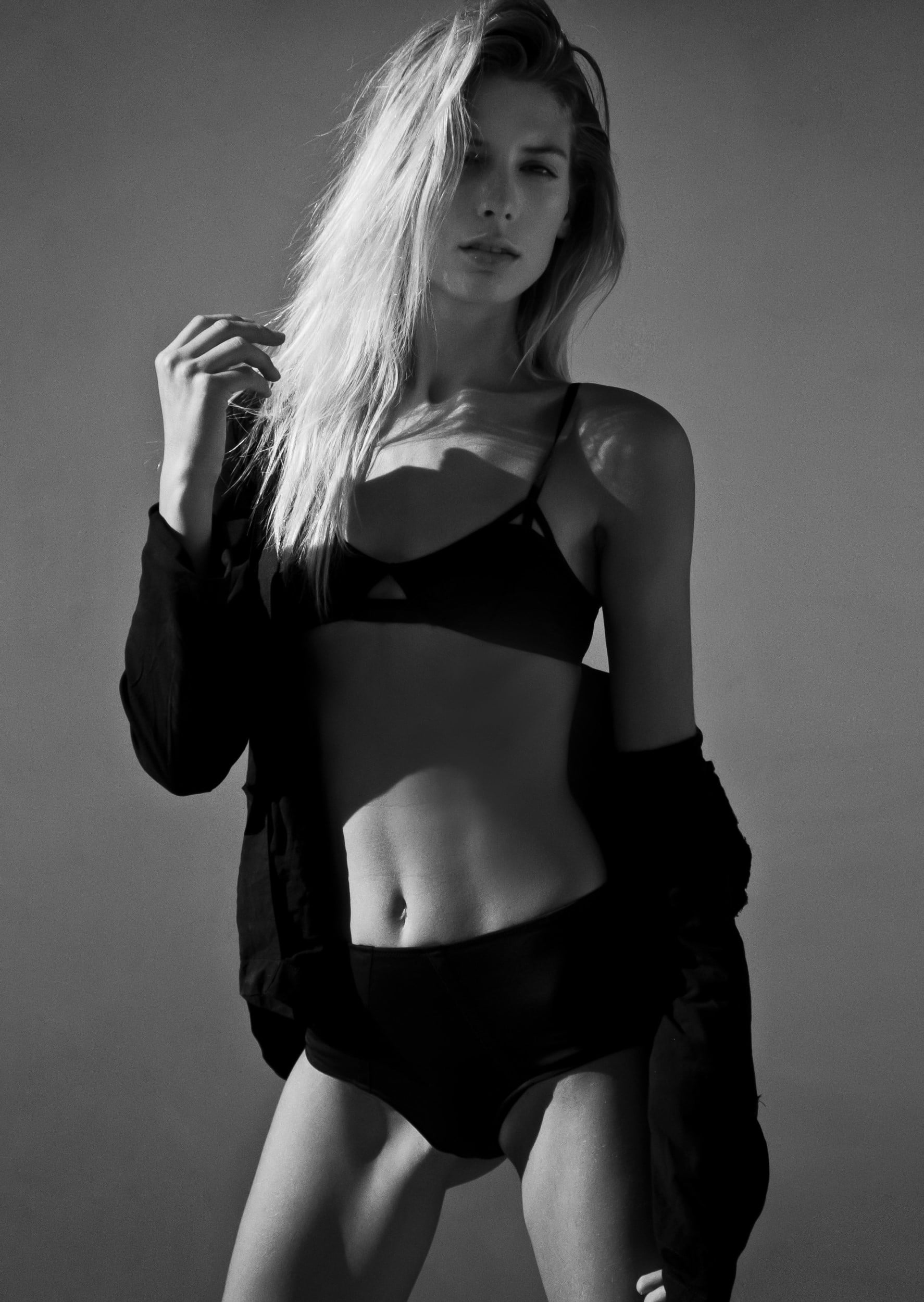 Sarah Brandner nude 9