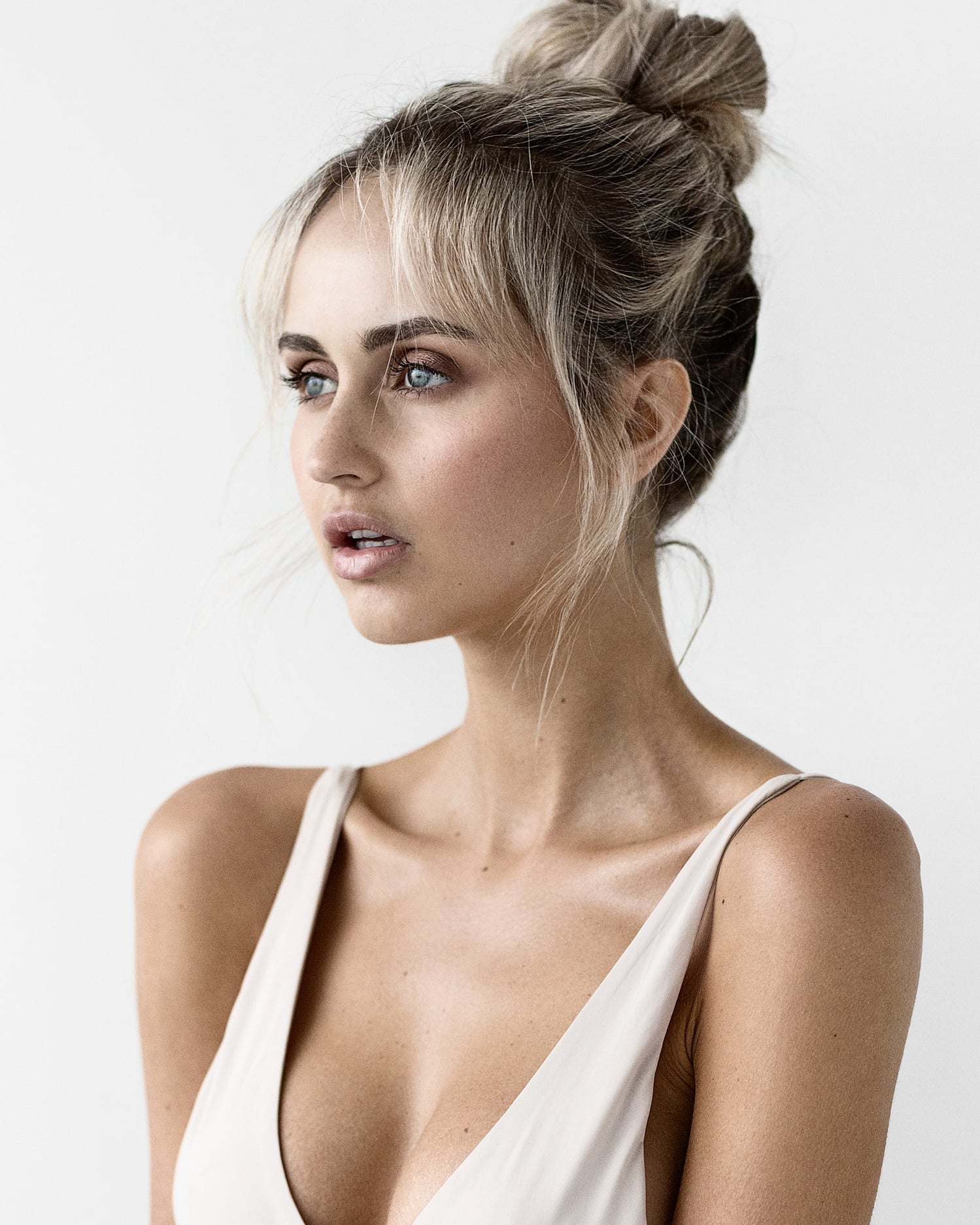Sarah Czarnuch nude 7