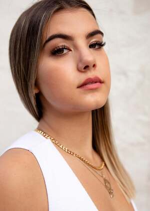 Sarah-Jade Bleau nude 12