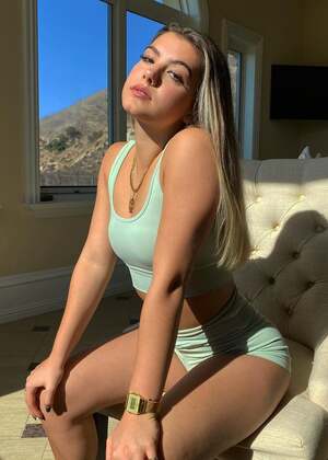 Sarah-Jade Bleau nude 2