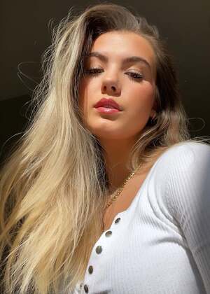 Sarah-Jade Bleau nude 7