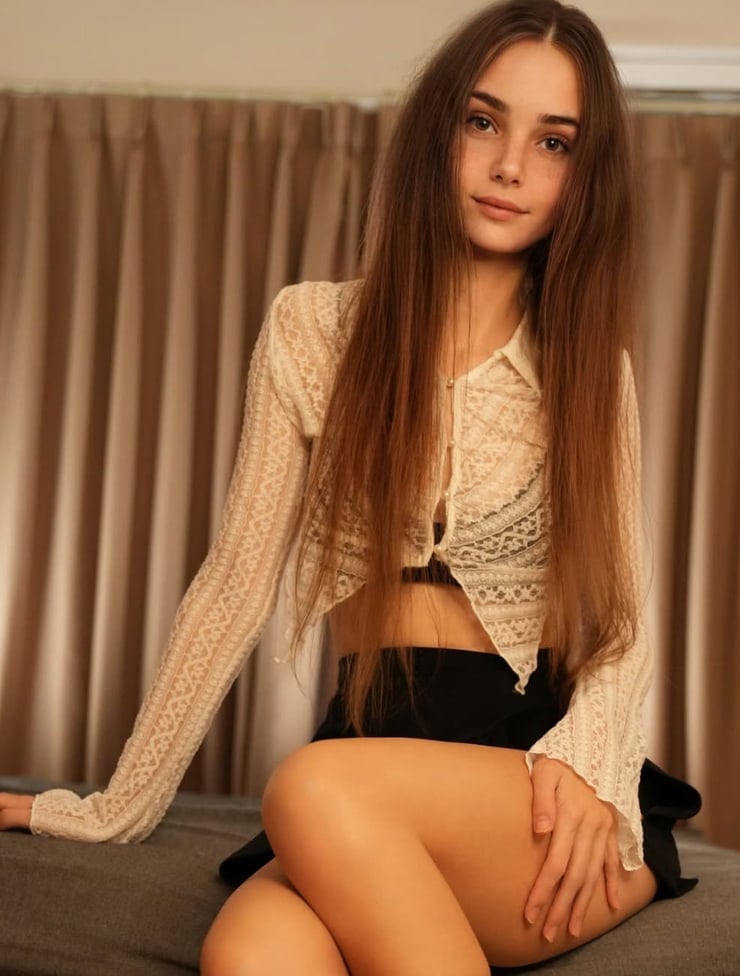 Sarah Small nude 7