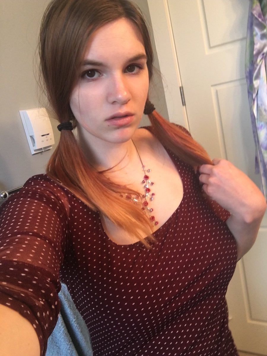 Sarah Z nude 11