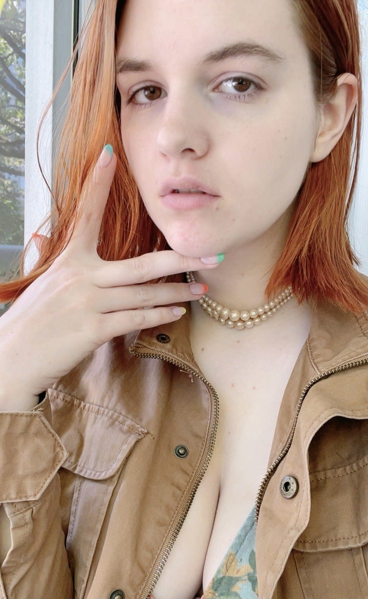 Sarah Z nude 5
