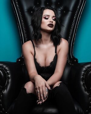 Saraya-Jade Bevis nude 5