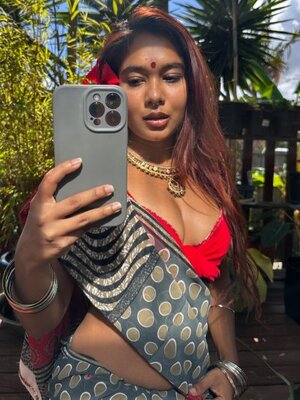 Sasha Prasad nude 5