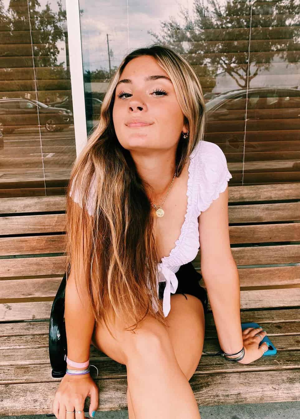 Savannah Chestnutt nude 7