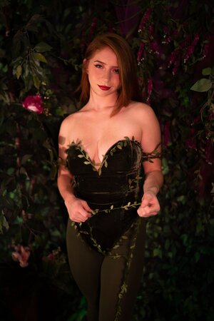 Scarlett Baecon nude 2