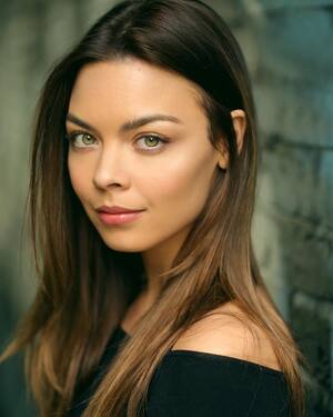 Scarlett Byrne nude 8