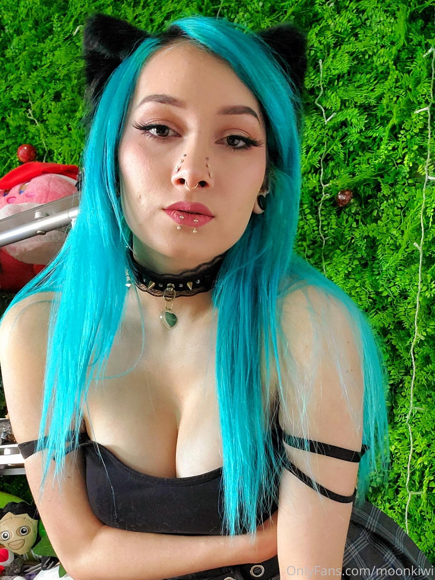 Scream Kiwi nude 6