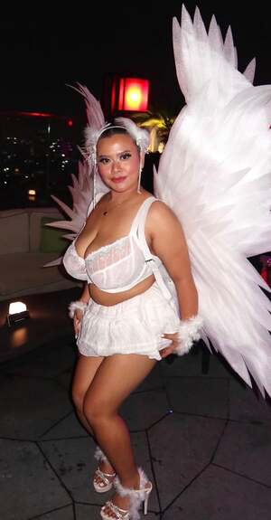 Sekuntum Bunga Bainina nude 2
