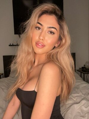 Selina Amy nude 6