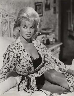 Senta Berger nude 5