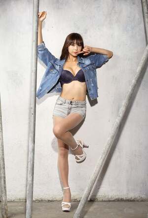 Seo Han Bit nude 3