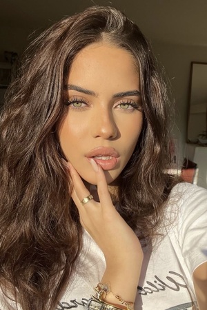 Serafine Riedel nude 5