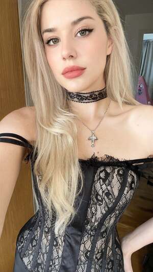 Serena Belle nude 8