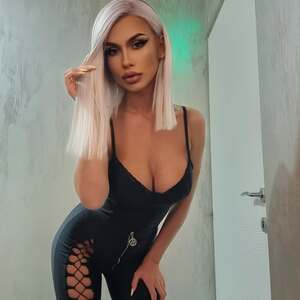 Serene Sophie nude 7