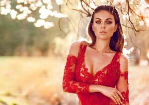 Serinda Swan nude 10