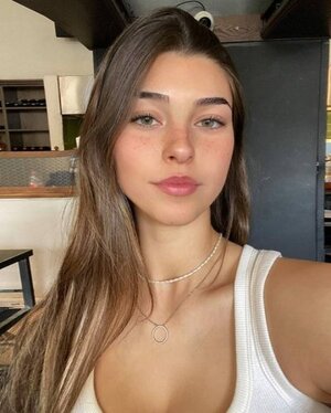 Shai Roash nude 10