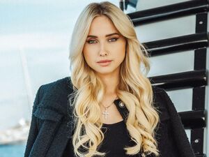 Shania Geiss nude 5