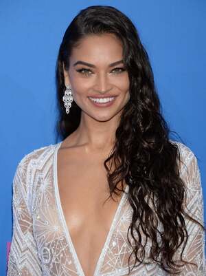 Shanina Shaik nude 5