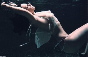 Shannen Doherty nude 10