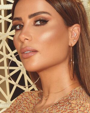 Shayma Helali nude 9