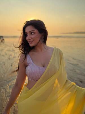 Shefali Bagga nude 2