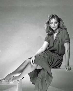 Shelley Long nude 11