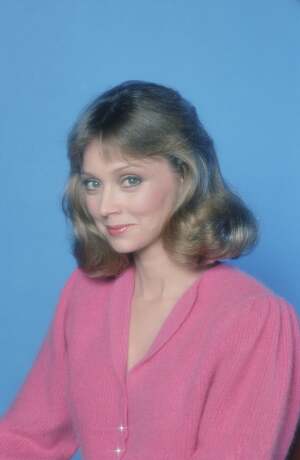 Shelley Long nude 8