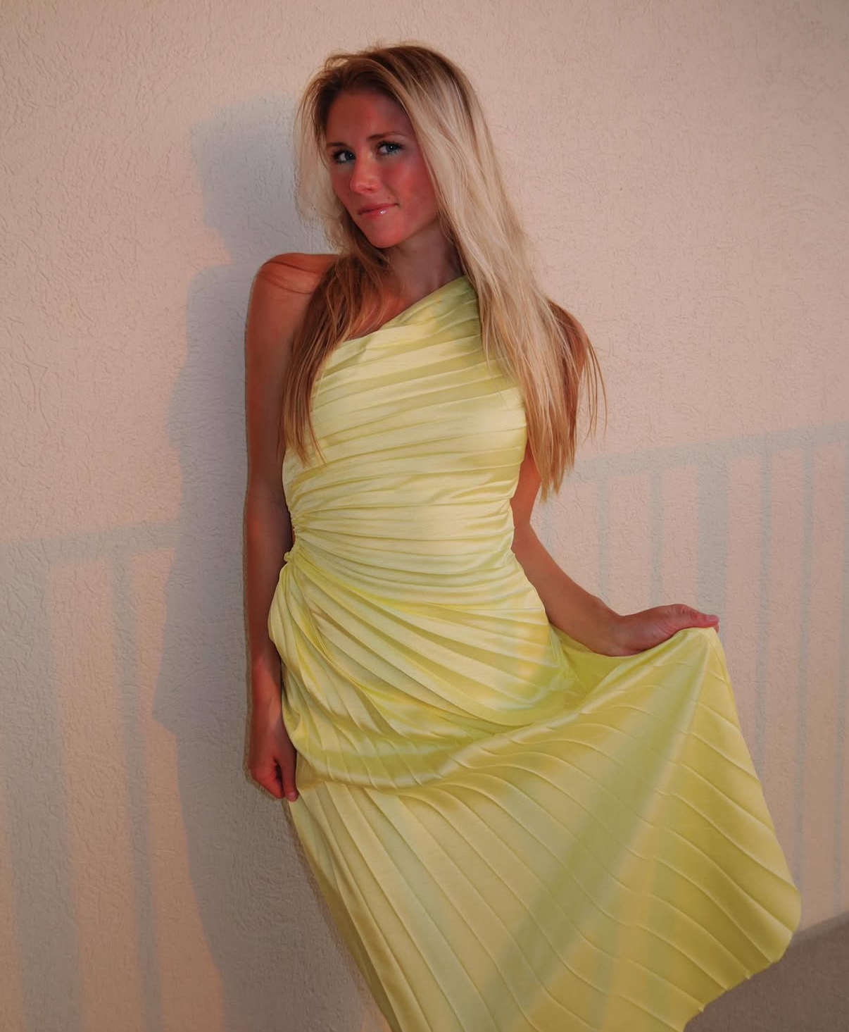 Shelly Lynch nude 2