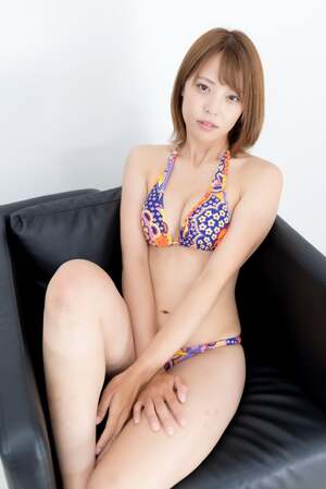 Shihomi Yoshino nude 11