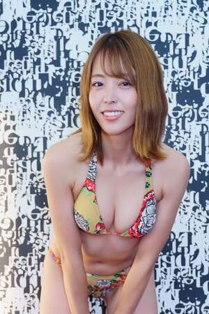 Shihomi Yoshino nude 12