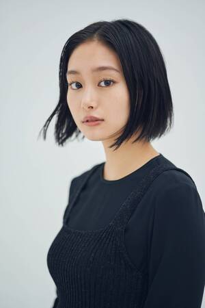Shioli Kutsuna nude 6
