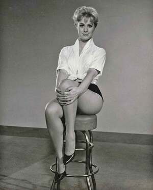 Shirley Jones nude 9