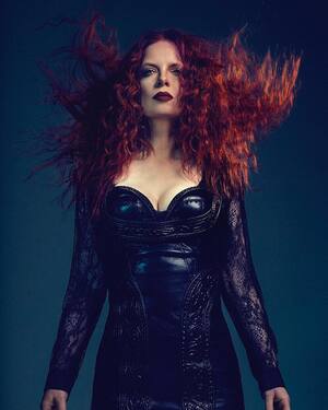 Shirley Manson nude 3