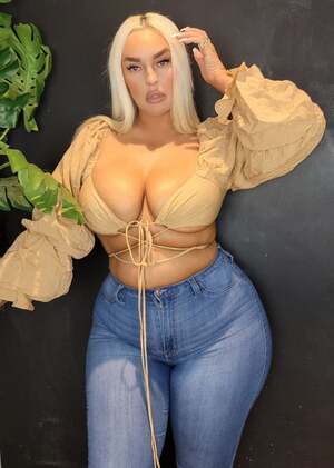 ShoppingbagSara nude 5