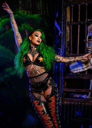 Shotzi Blackheart nude 11