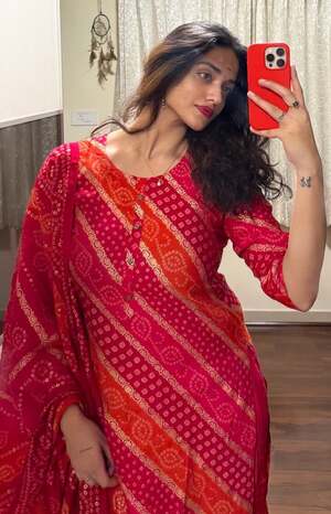 Shreya Vishakant nude 3