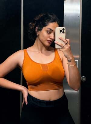 Shreya Vishakant nude 9