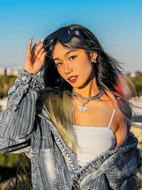 Shulun Chen nude 5