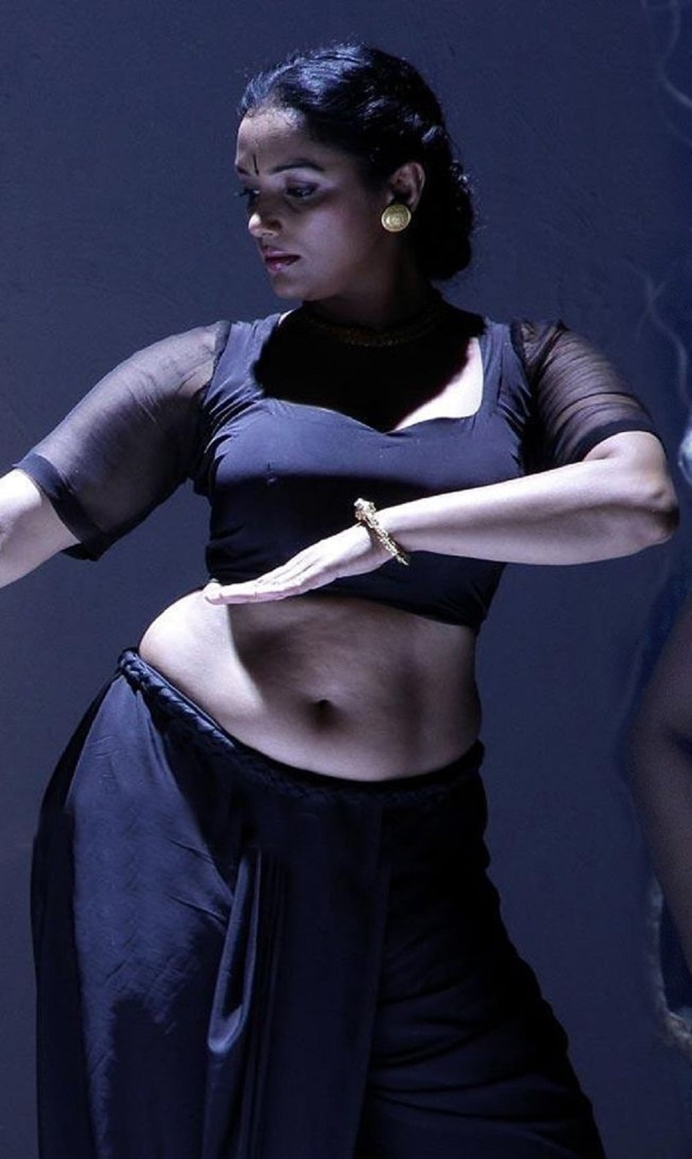 Shweta Menon nude 4