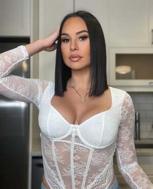 Siera Santos nude 5
