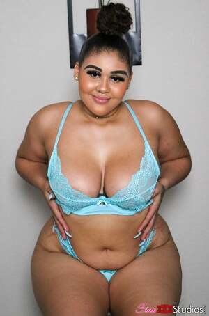 Simone Richards nude 2