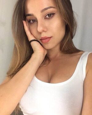 Sinem Ozgur nude 5