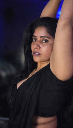 Siri Naidu nude 10