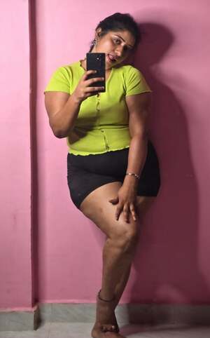 Siri Naidu nude 2