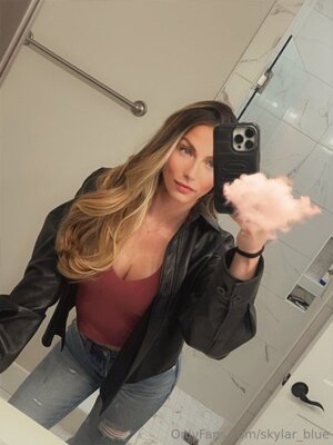 Skylar Blue nude 9