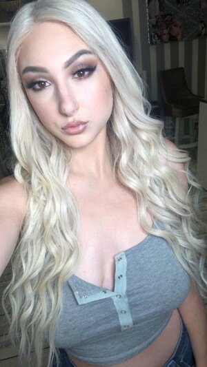 Skylar Vox nude 8