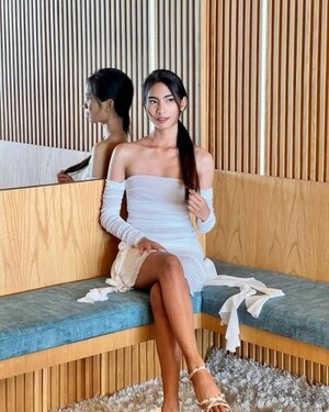 Sofia Hiroki nude 6